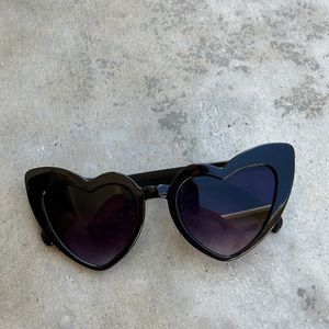 Heart Shaped Sunglasses Black